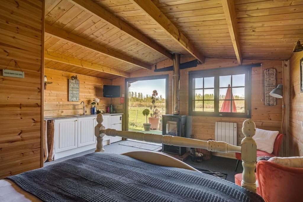 Secret & Secluded Sedlescombe Villa Батъл Екстериор снимка