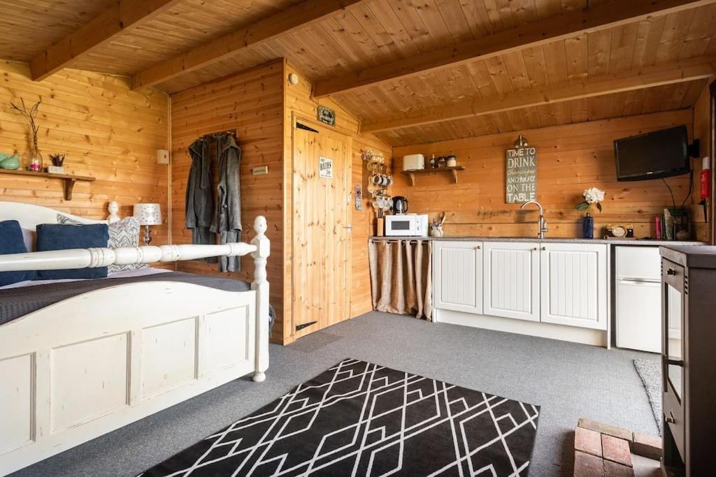 Secret & Secluded Sedlescombe Villa Батъл Екстериор снимка
