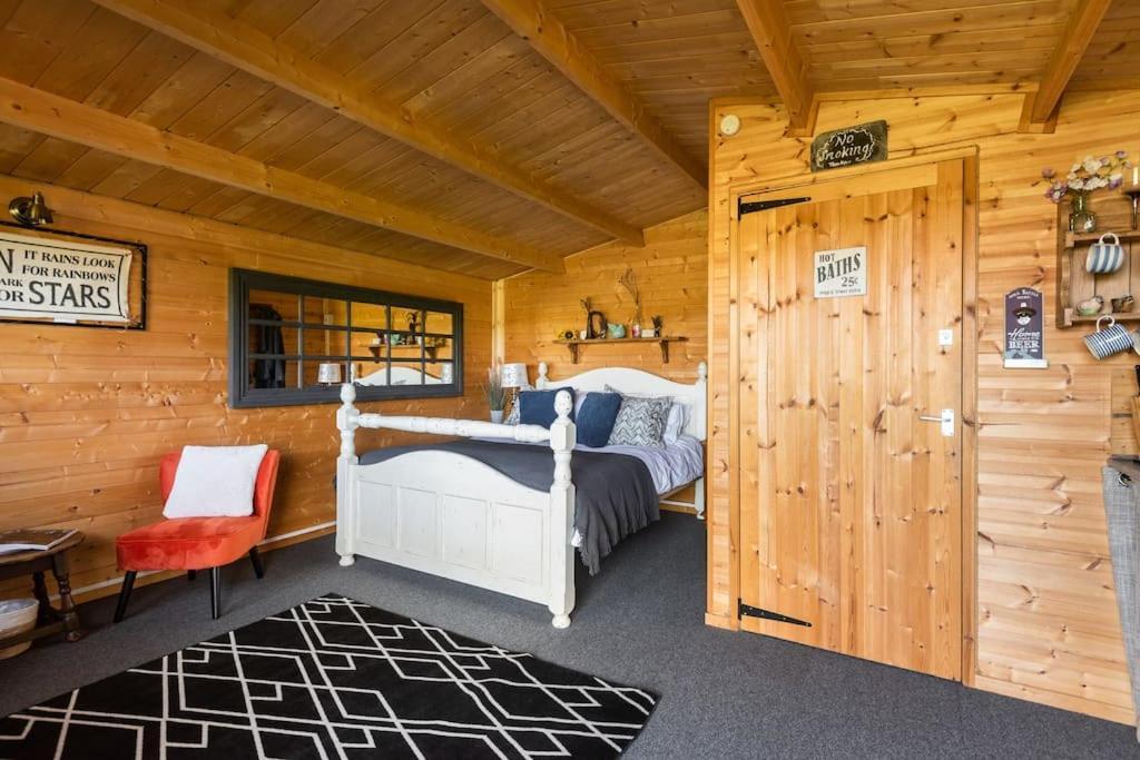 Secret & Secluded Sedlescombe Villa Батъл Екстериор снимка